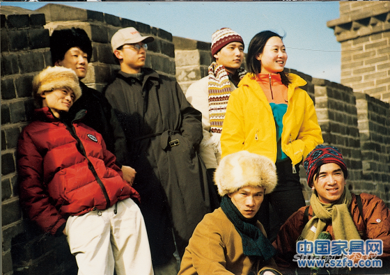 1999年，馬云與阿里巴巴創(chuàng)業(yè)團(tuán)隊(duì)在長城。(高清圖集：馬云那些年)